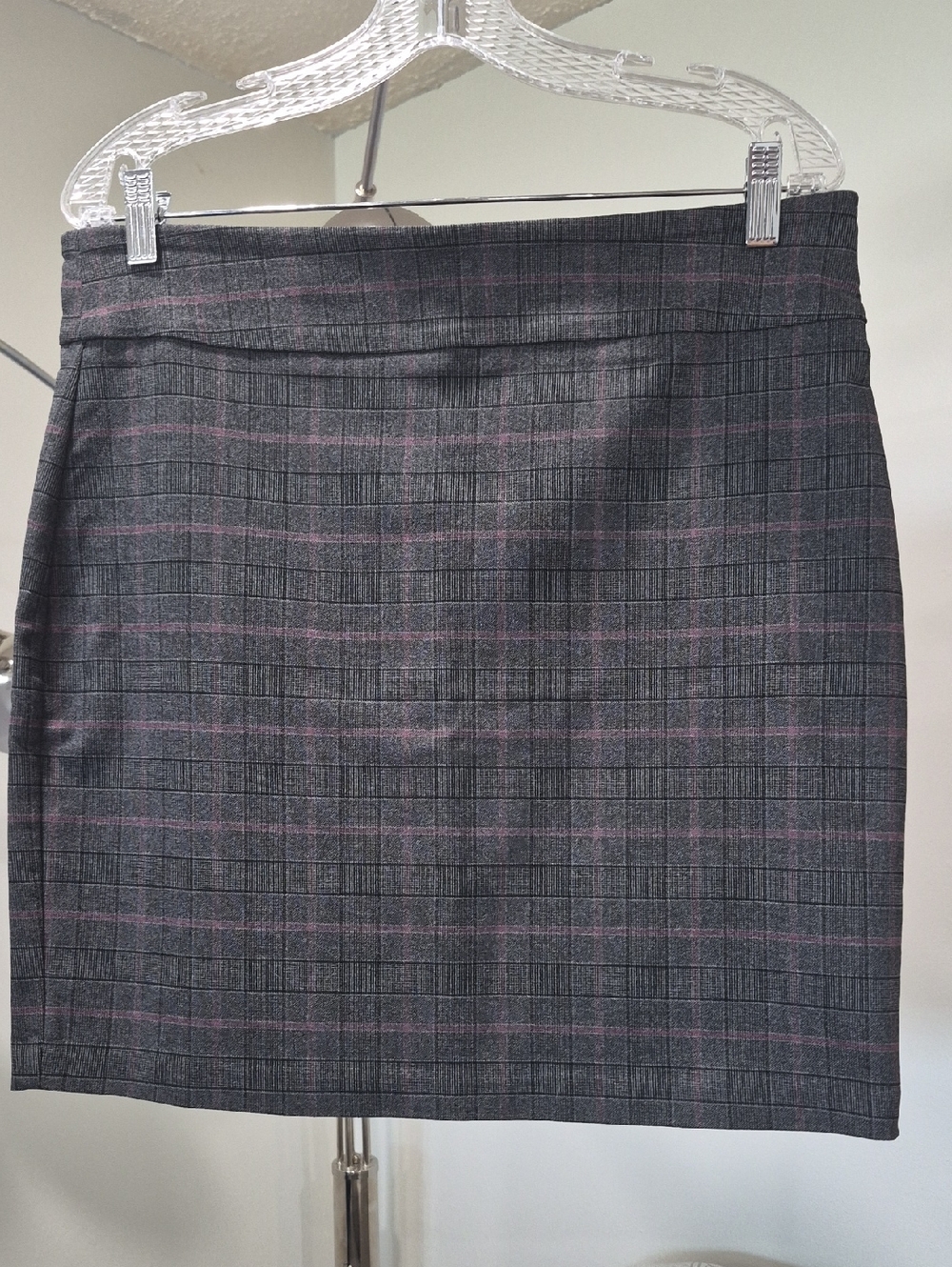 Gray Plaid Pencil Skirt with Pink/burgundy Windowpane Accents Comfort Waistband.